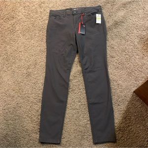 NWT Style & Co Gray Jegging Pants 14